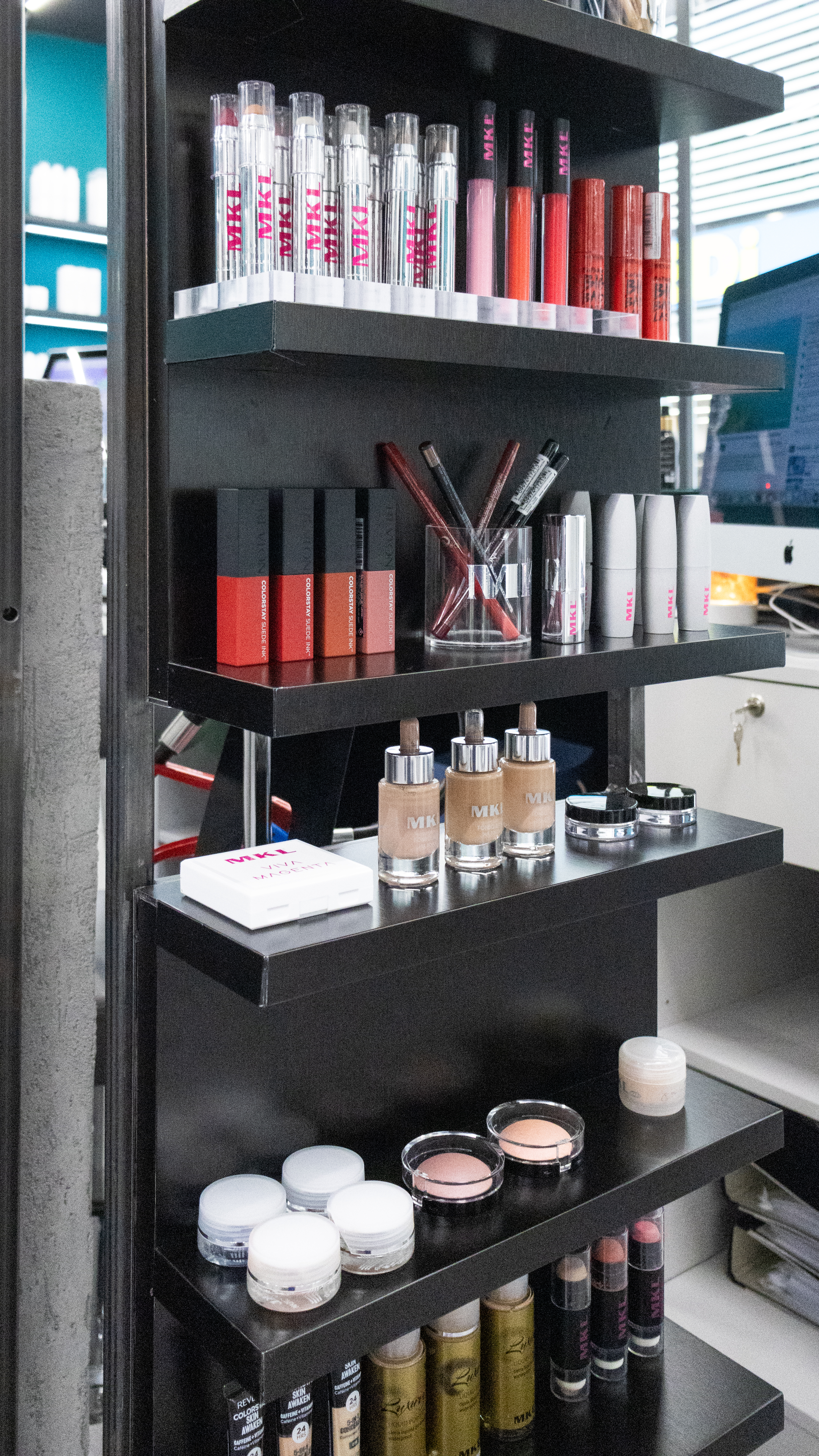 ESPOSITORE MAKE UP